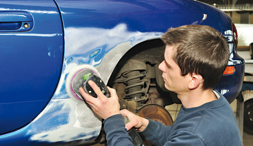 Karosserie- und Fahrzeugbaumechaniker/in - Karosserieinstandhaltungstechnik Karosserie- und Fahrzeugbaumechaniker/in - Karosserieinstandhaltungstechnik