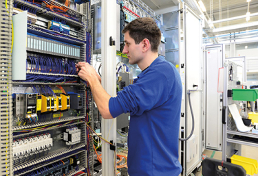 Elektroniker/in für Gebäude- und Infrastruktursysteme