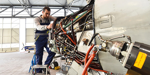 Fluggerätemechaniker/in - Fertigungstechnik (m/w/d)