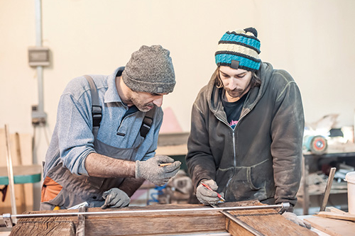 Holzmechaniker/in - Herstellen von Bauelementen, Holzpackmitteln und Rahmen(m/w/d)