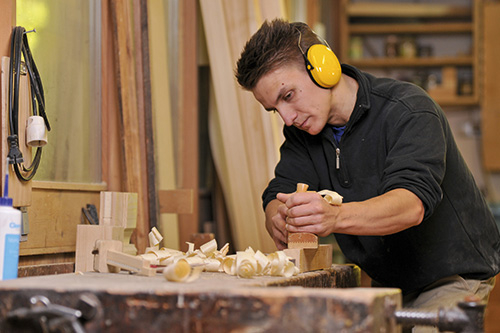 Holzmechaniker/in - Herstellen von Möbeln und Innenausbauteilen(m/w/d)