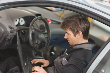 KFZ-/Kraftfahrzeugmechatroniker/in - Personenkraftwagentechnik (m/w/d)