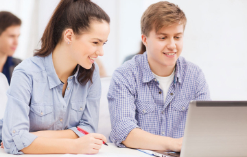 Duales Studium Industriebetriebswirtschaft - adpic | Urheber: lev dolgachov