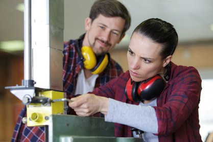 Duales Studium Verfahrenstechnik - adpic | Urheber: Phovoir