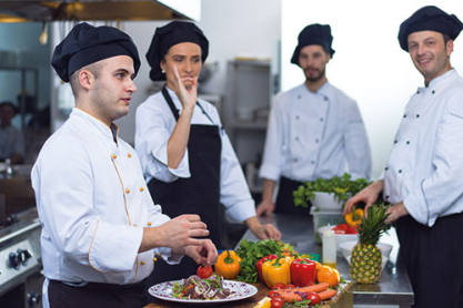 Fachkraft - Küche Fachkraft - Küche